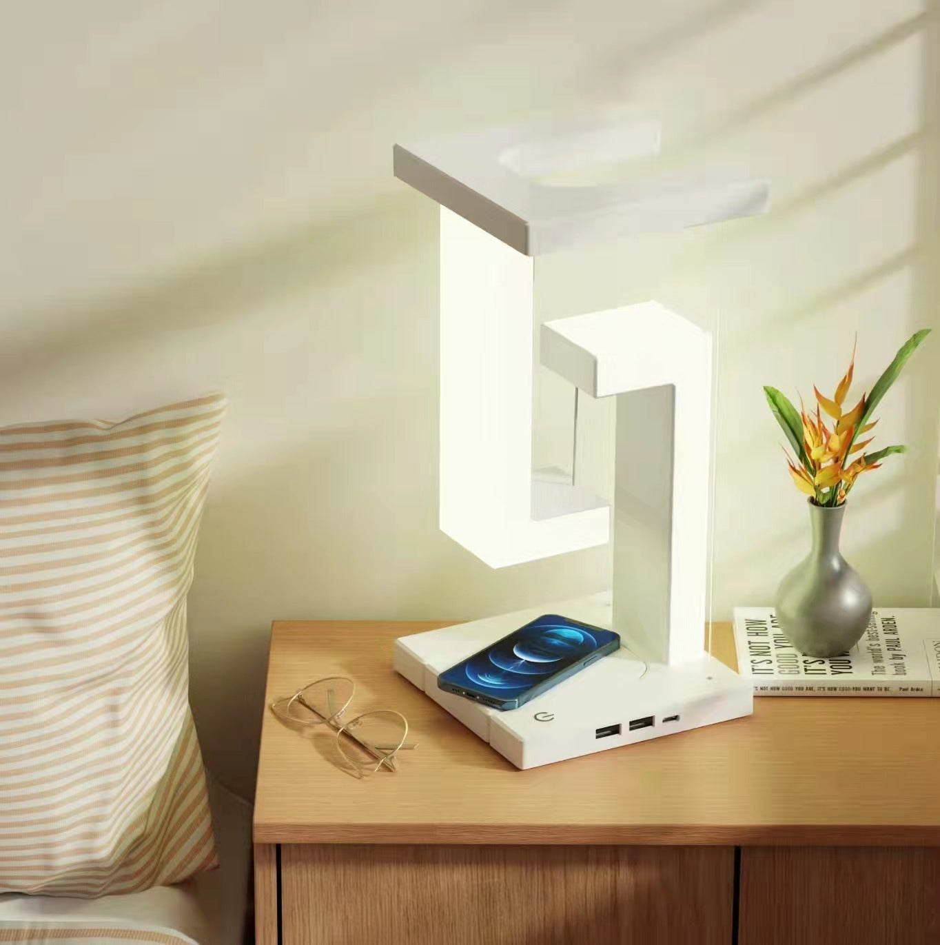 Wireless Charging Floating Balance Lamp